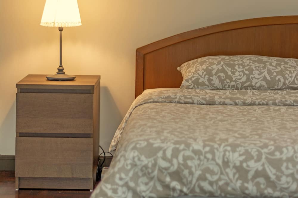 Photo of Bedroom in Samsen Nai