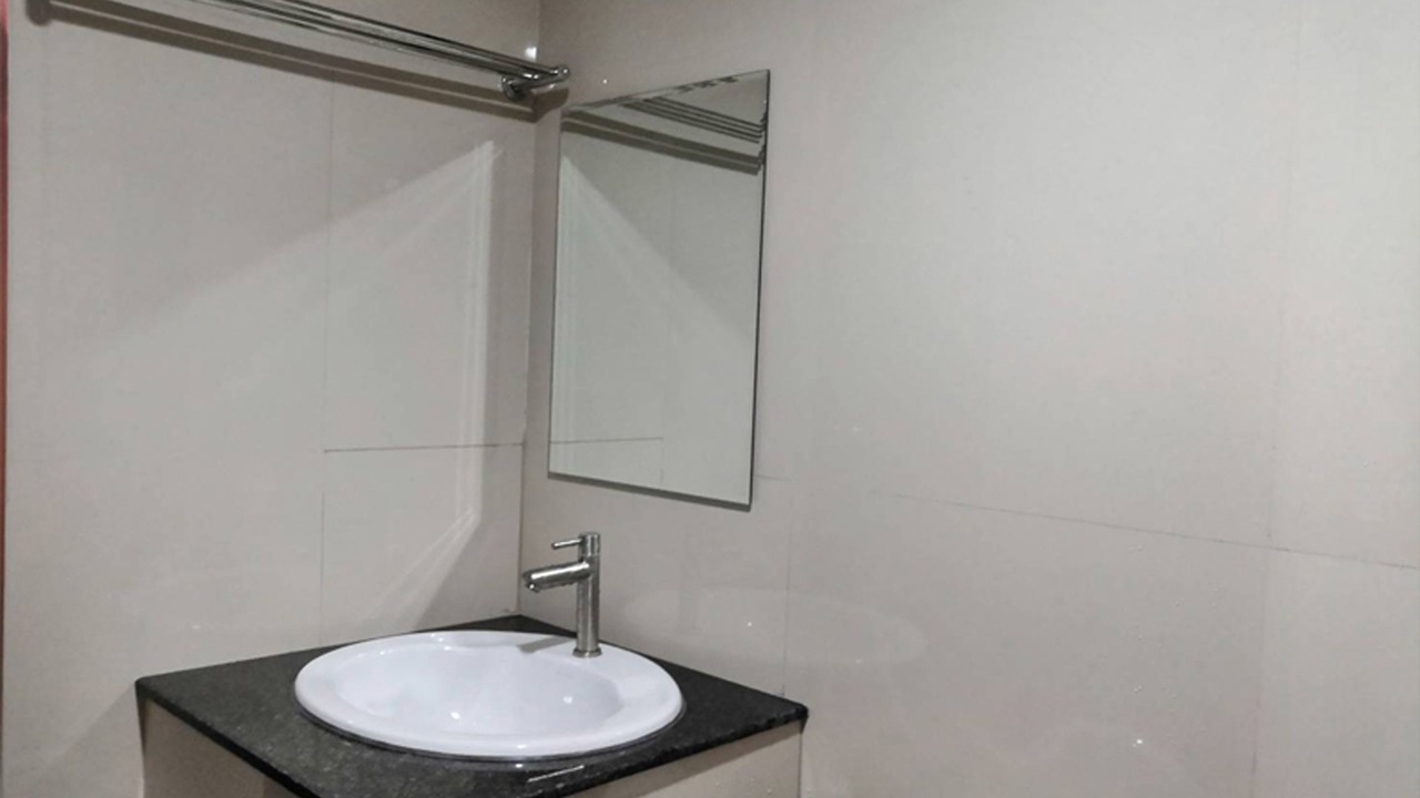 Photo of Bathroom in Hang Chat