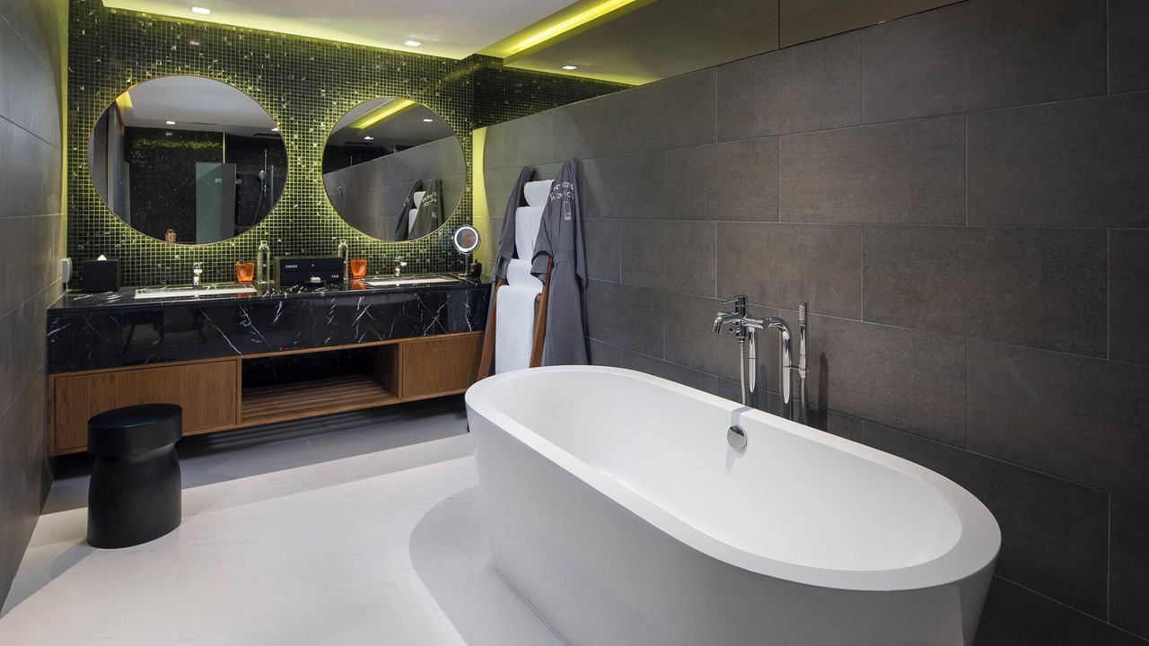 Photo of Bathroom in Wat Ket