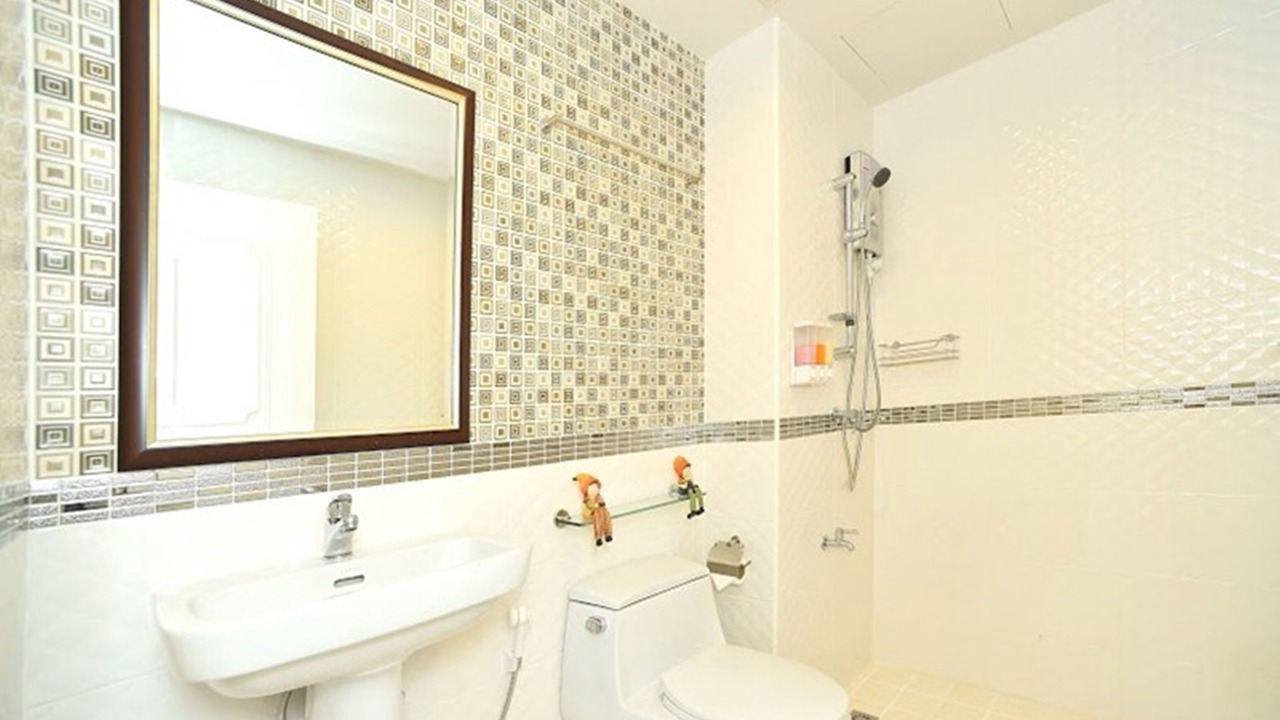 Photo of Bathroom in Thung Maha Mek