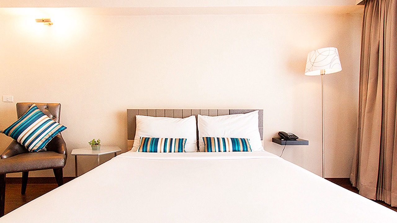 Photo of Bedroom in Thanon Phetchaburi