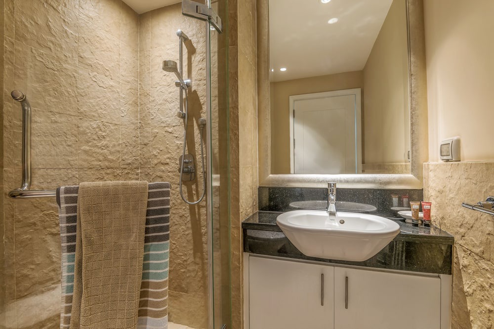 Photo of Bathroom in Yan Nawa