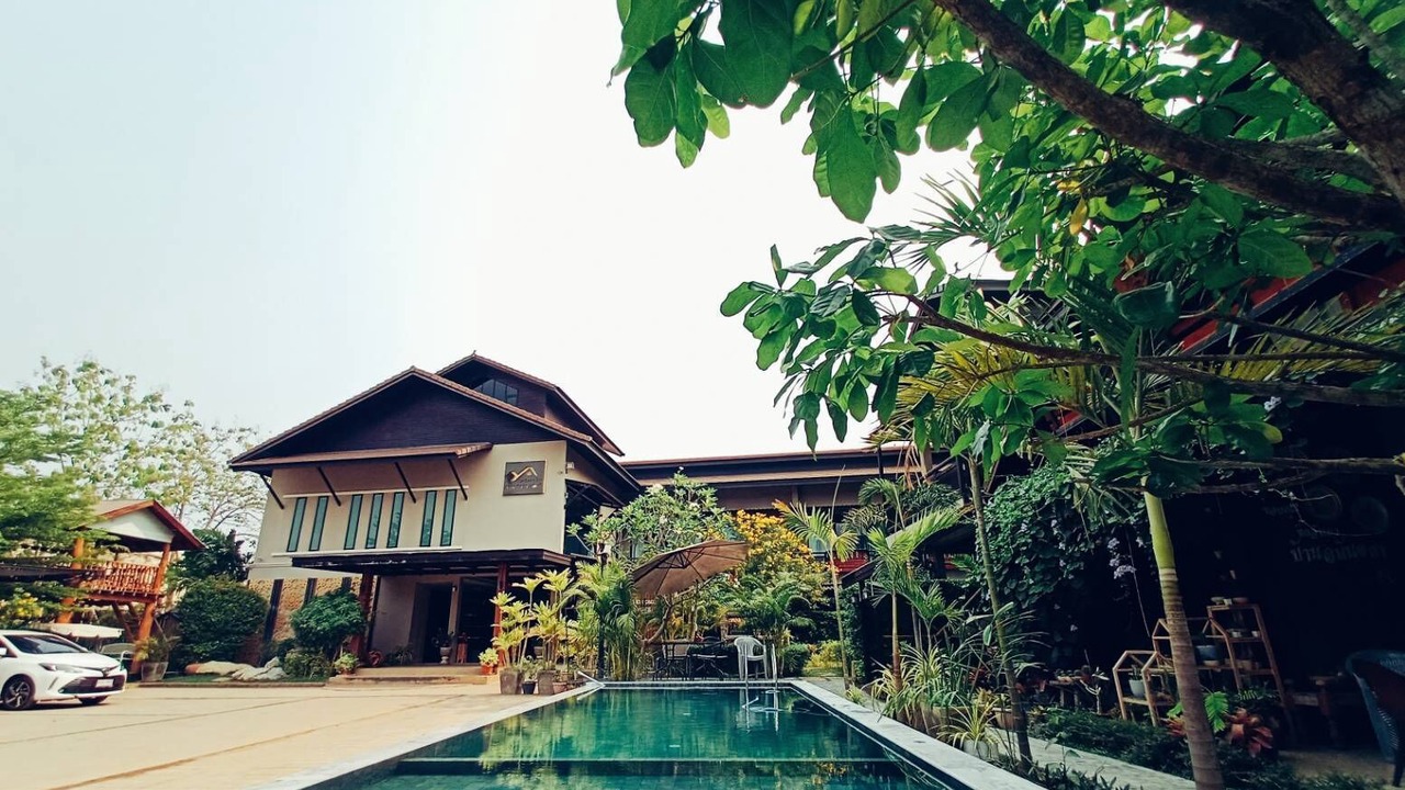Photo of Outdoor in Sung Men