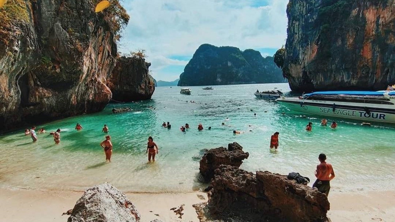 Photo of Human In Picture in Ao Nang