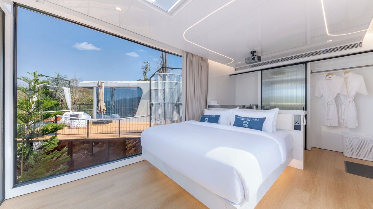 Photo of Bedroom in Khanong Phra