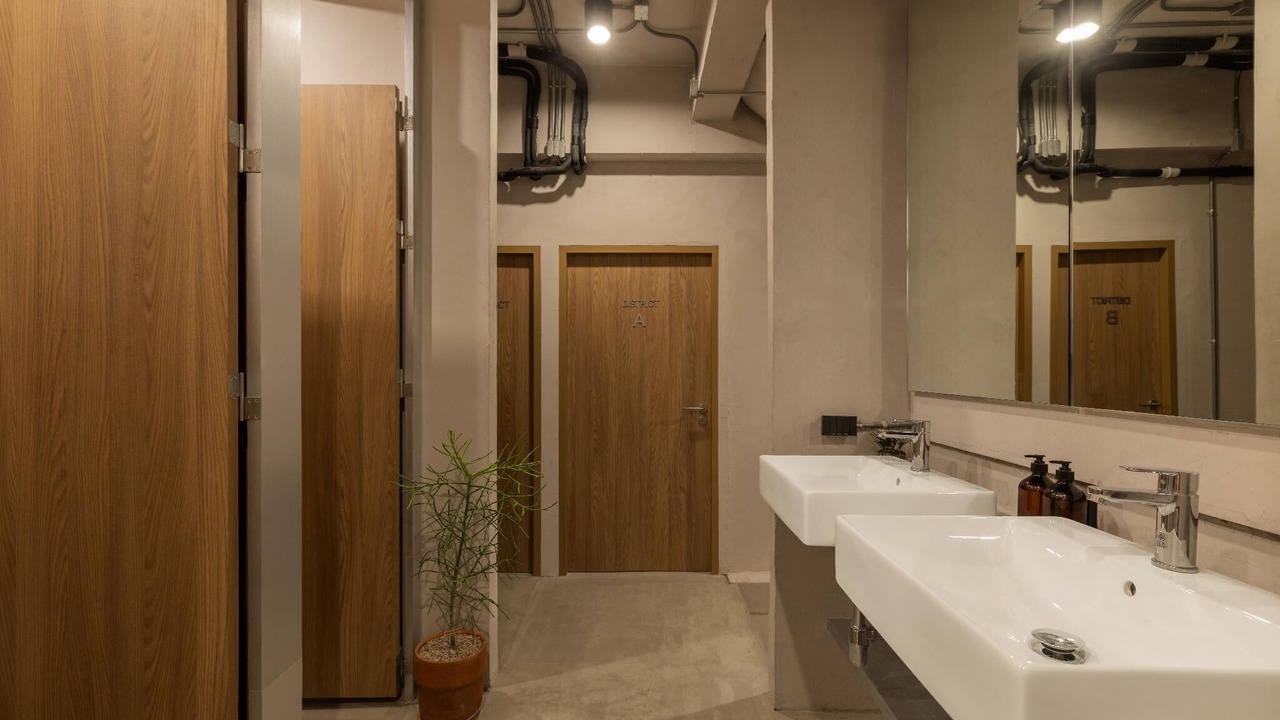 Photo of Bathroom in Ekkamai