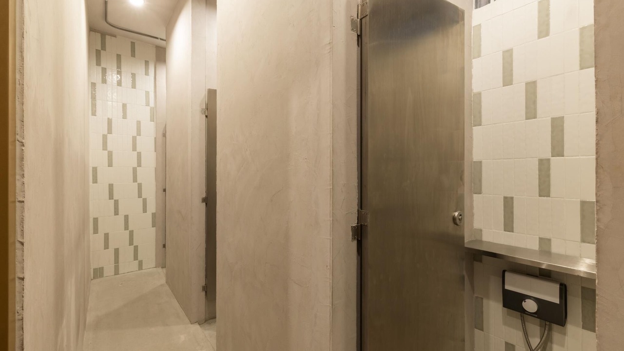 Photo of Bathroom in Ekkamai