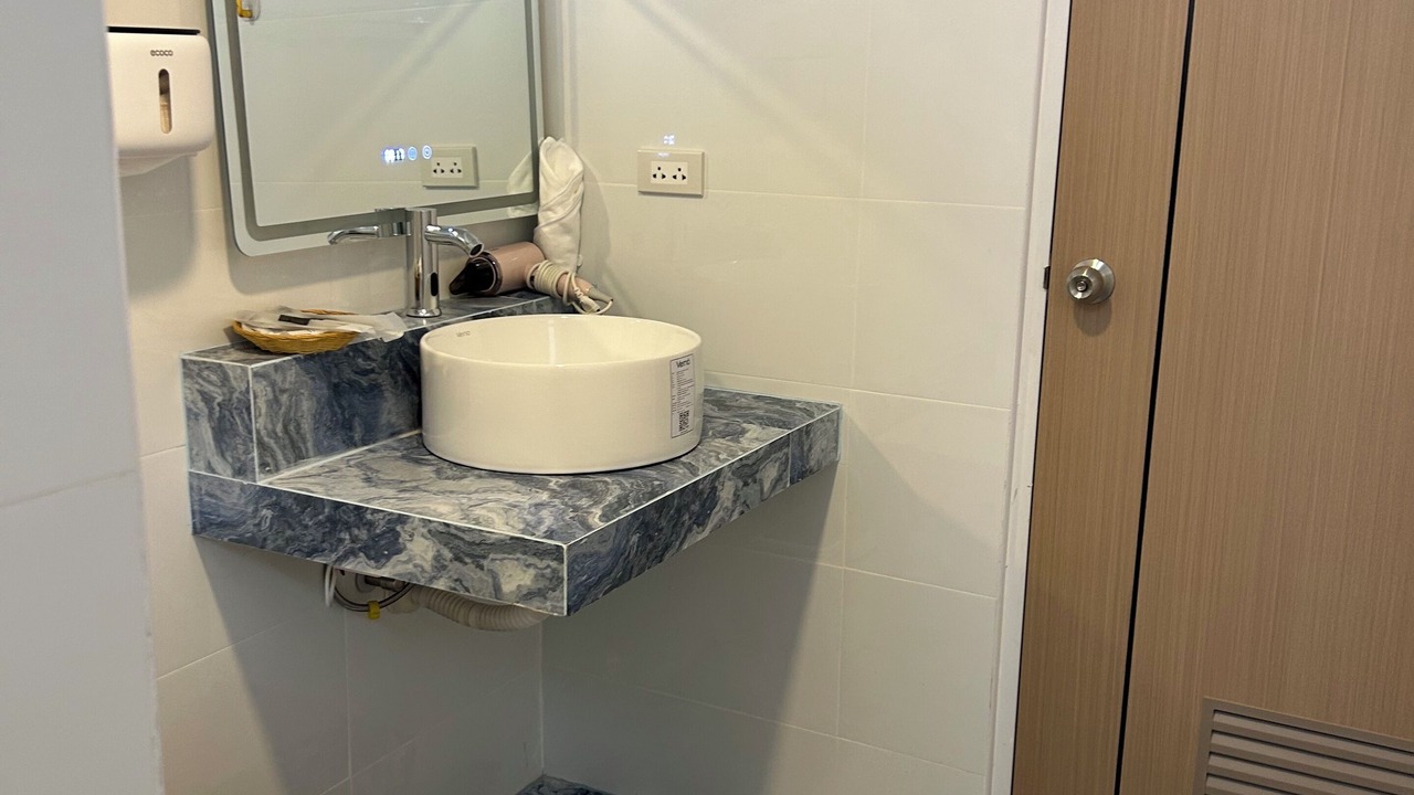 Photo of Bathroom in Na Roek