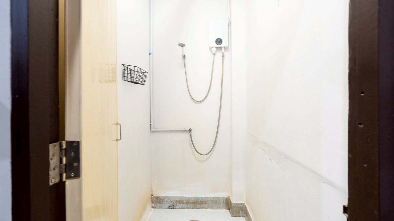 Photo of Bathroom in Wat Bowon Niwet