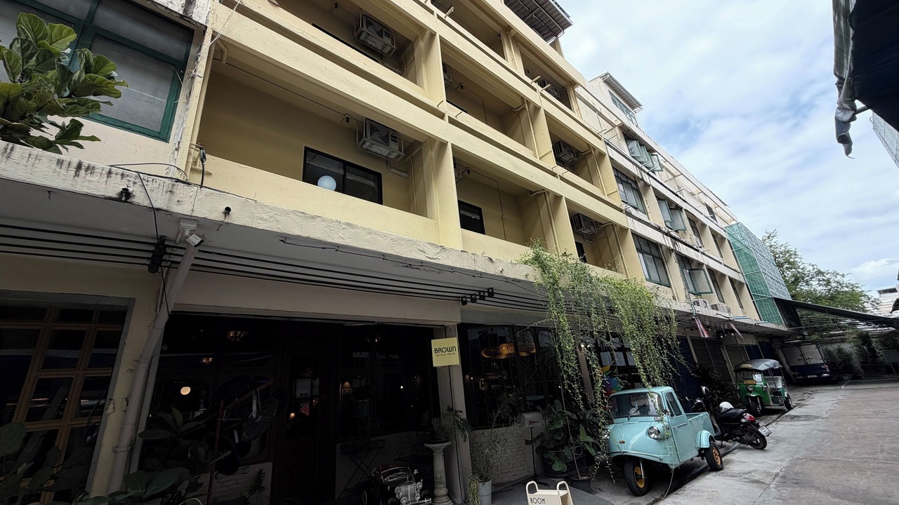 Photo of Outdoor in Si Yaek Maha Nak