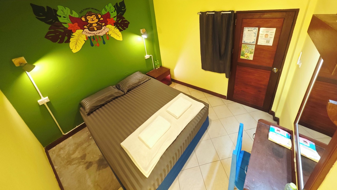 Photo of Bedroom in Haad Rin