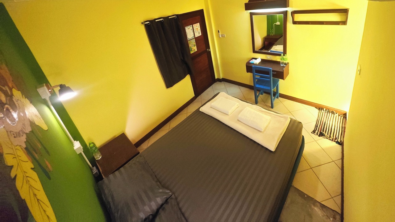 Photo of Bedroom in Haad Rin