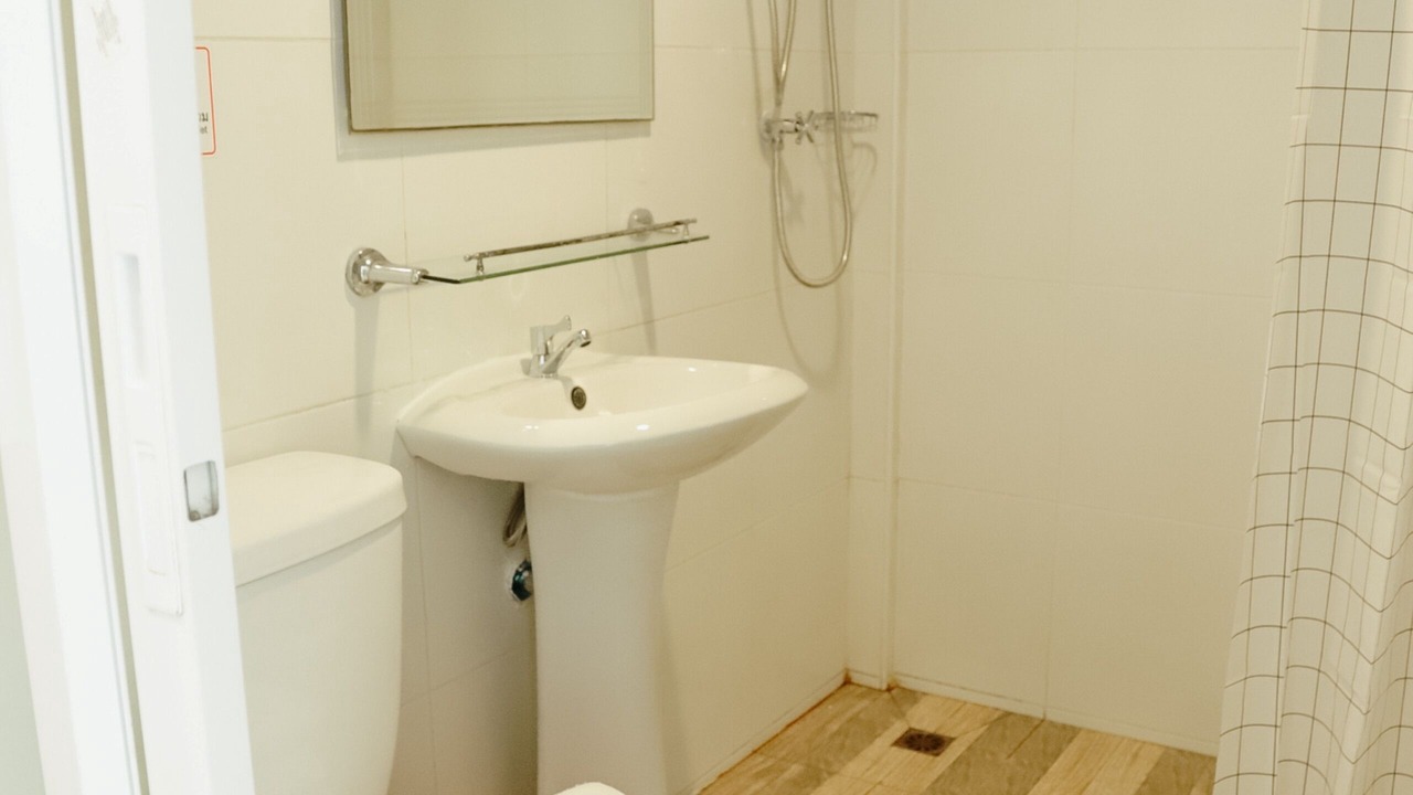 Photo of Bathroom in Lak Si