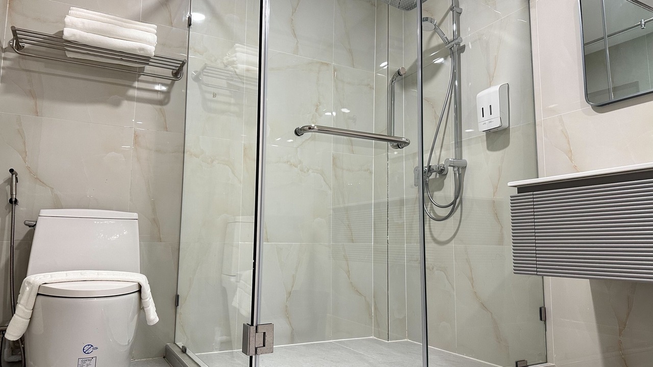 Photo of Bathroom in Khlong Toei Nuea