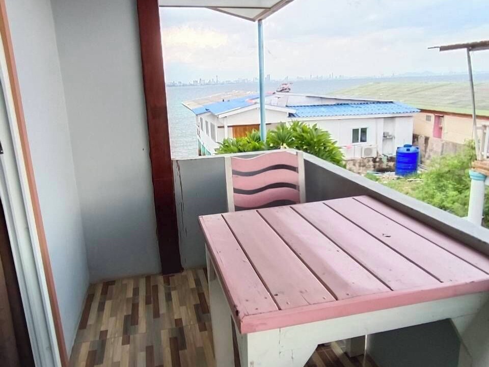 Photo of Bedroom in Koh Lan