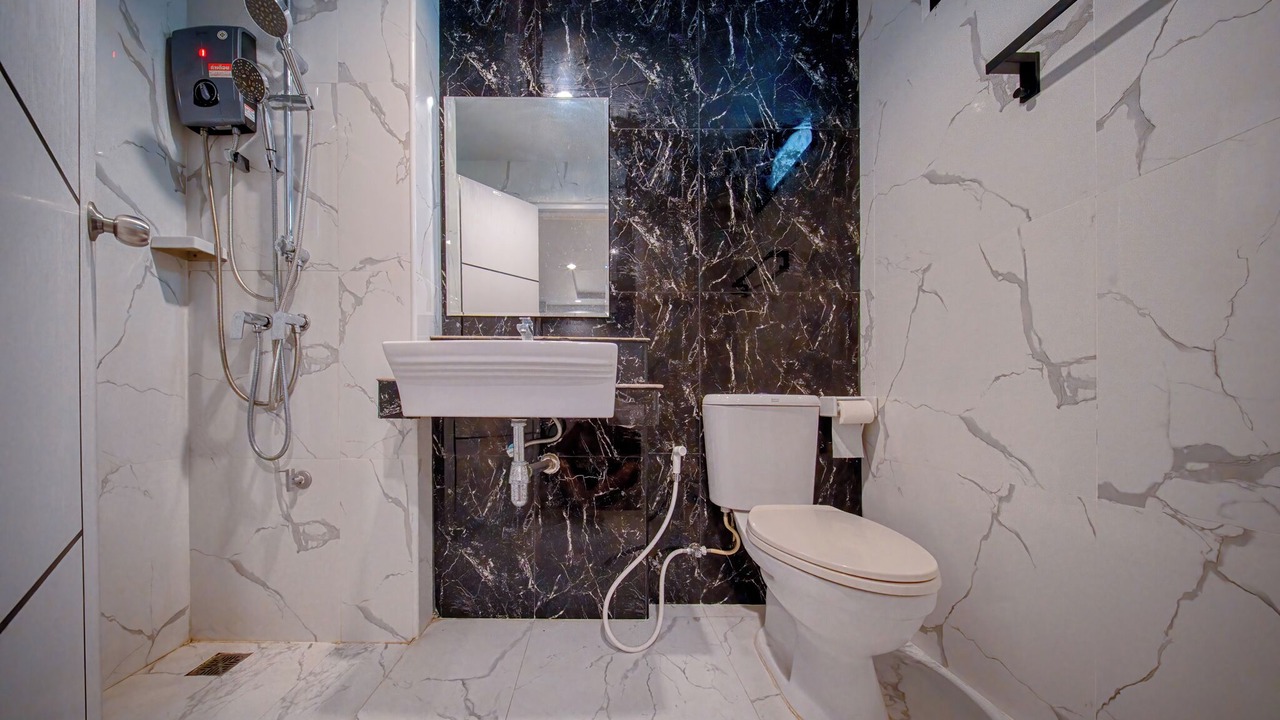 Photo of Bathroom in Khanna Yao