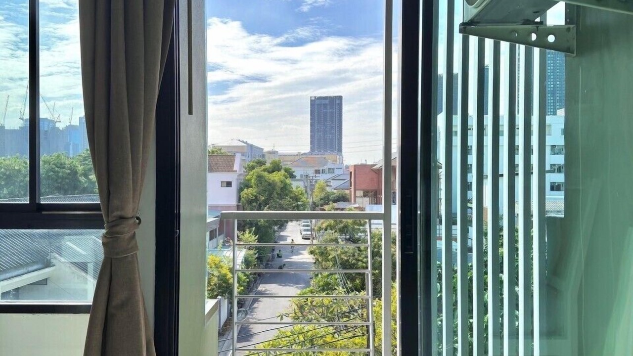 Photo of Patio Balcony in Chom Phon
