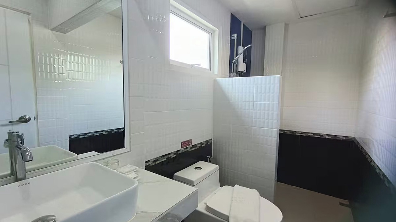 Photo of Bathroom in Pak Nam
