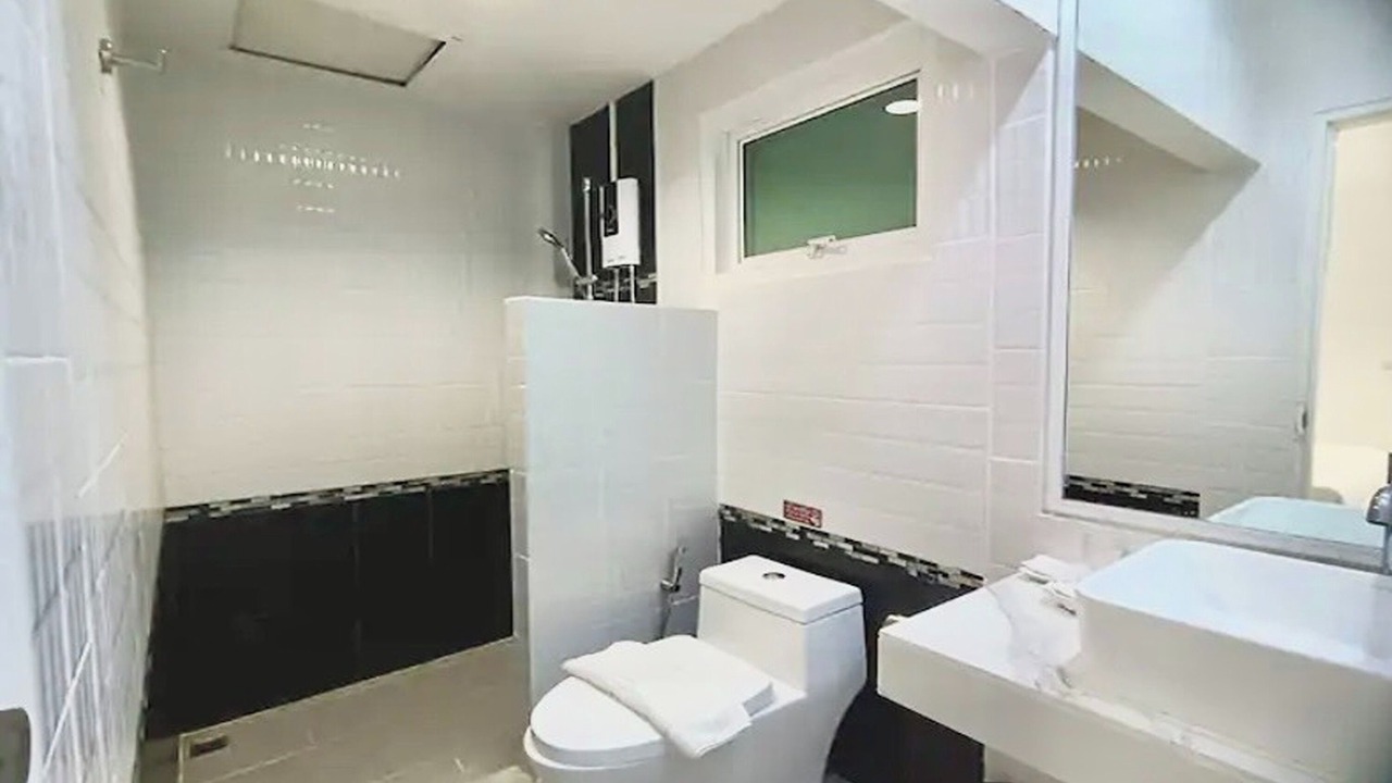 Photo of Bathroom in Pak Nam