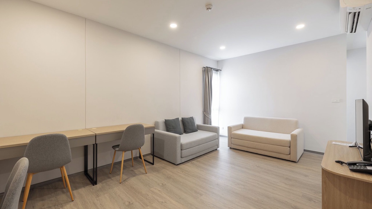 Photo of Bedroom in Salaya