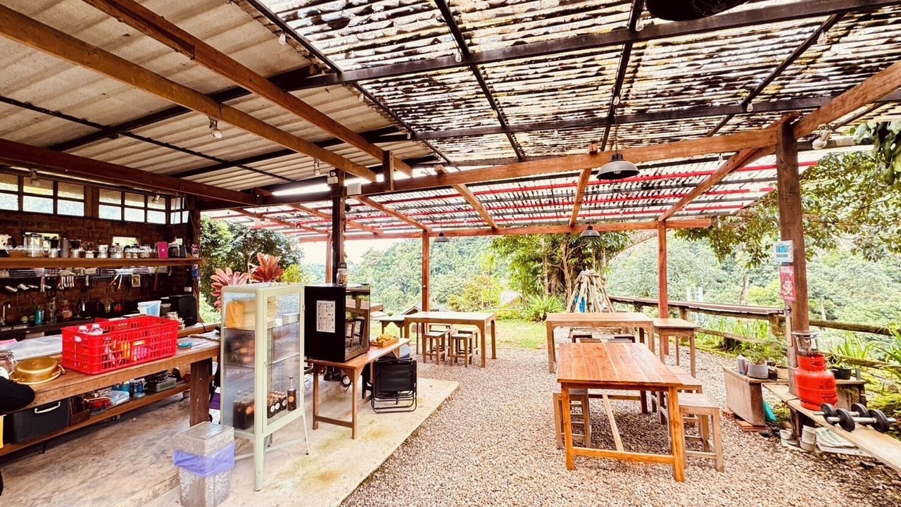 Photo of Others in Mae On