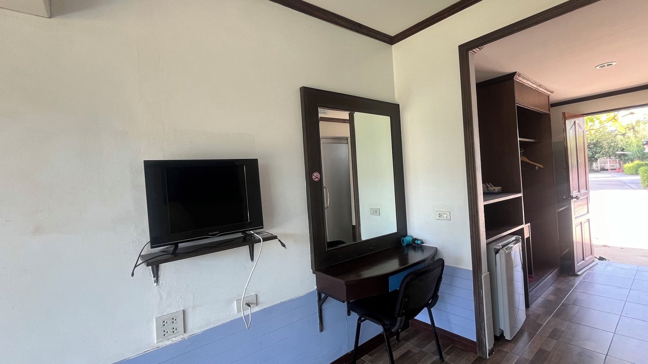 Photo of Bedroom in Chomphu