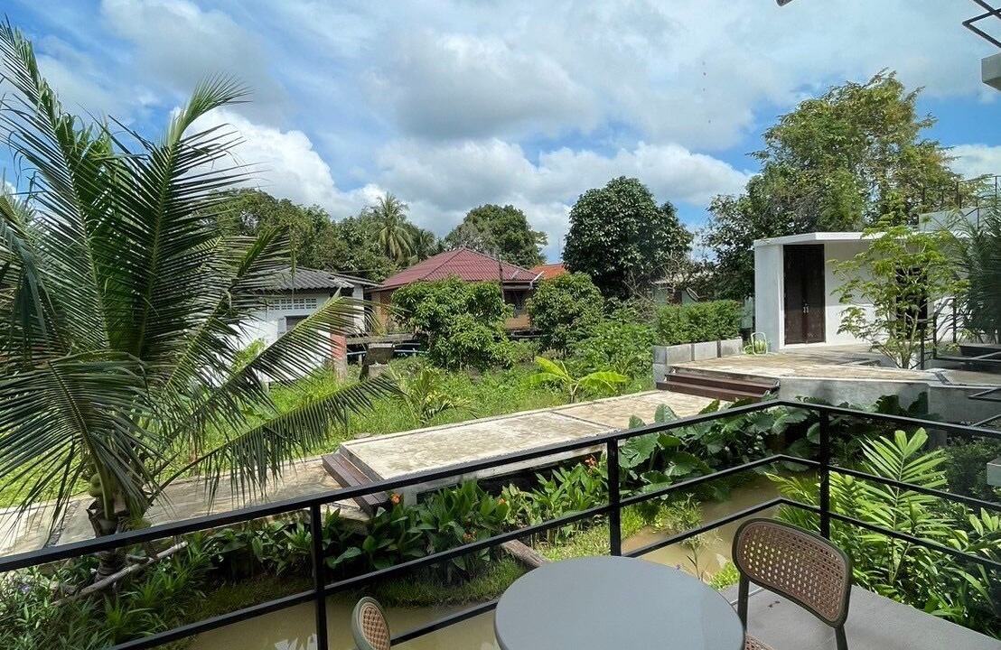 Photo of Patio Balcony in Tha Kham