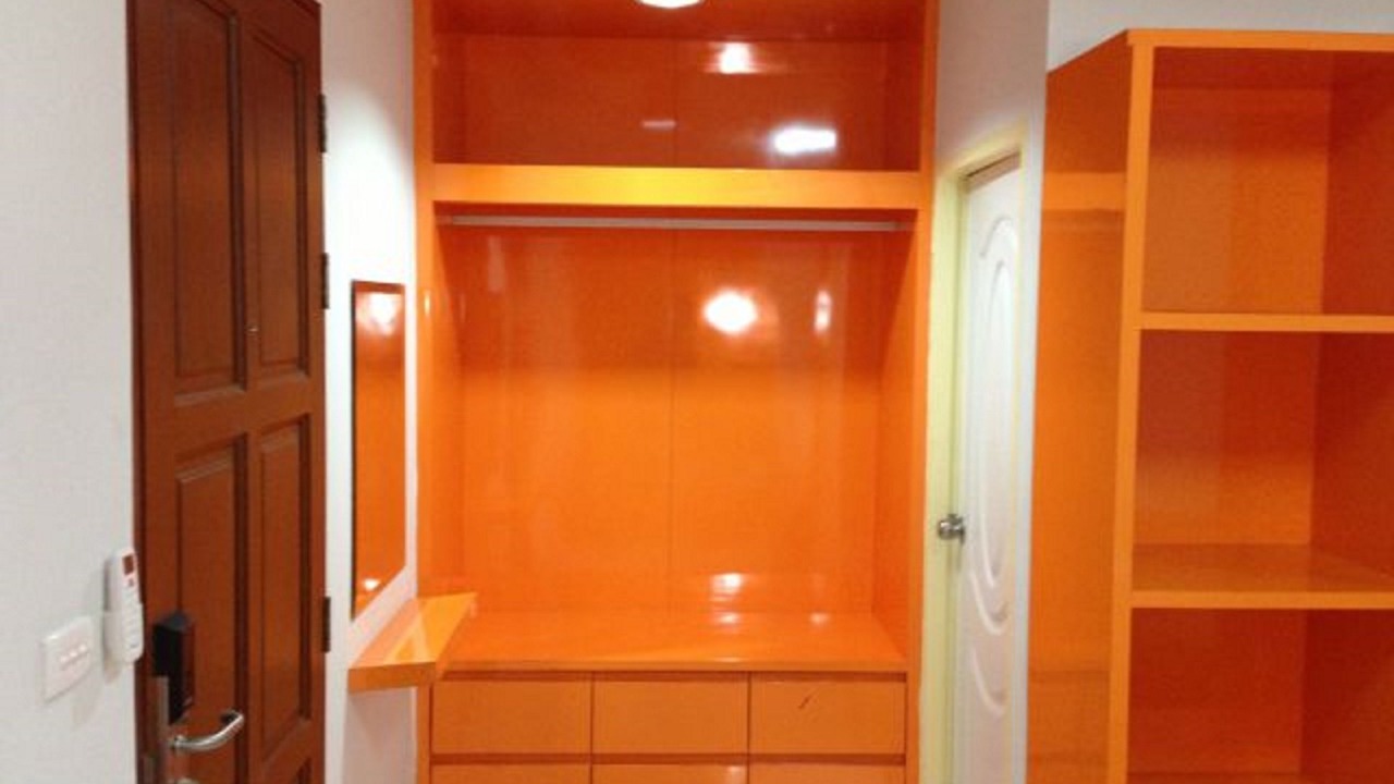 Photo of Bedroom in Thon Buri