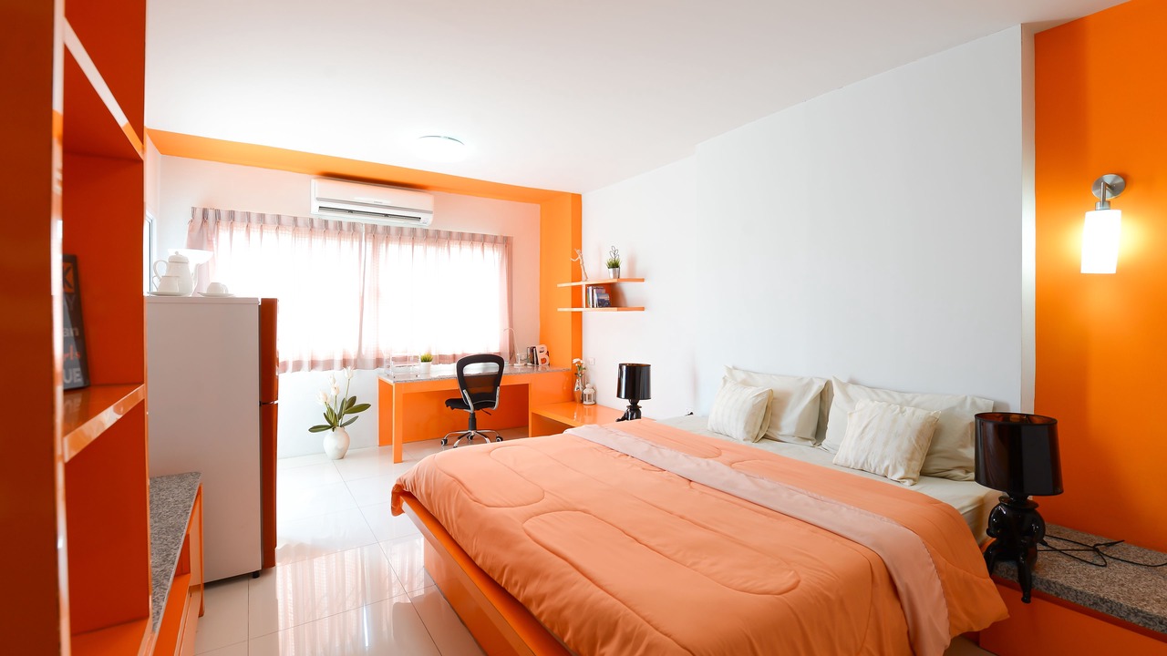 Photo of Bedroom in Thon Buri
