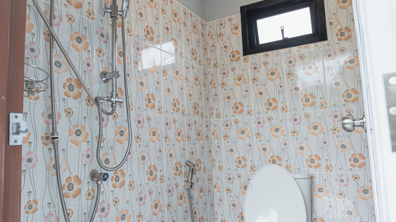 Photo of Bathroom in Khlong Sok