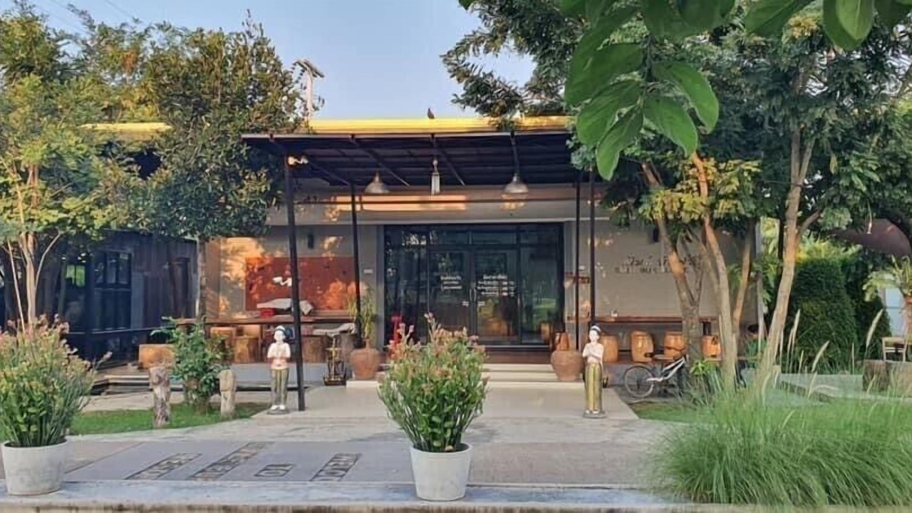 Photo of Outdoor in Manorom