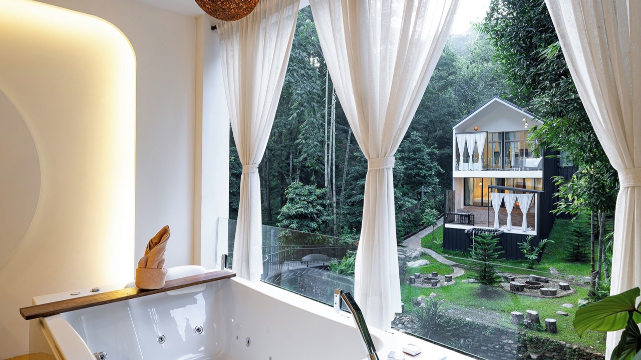 Photo of Bedroom in Mae On