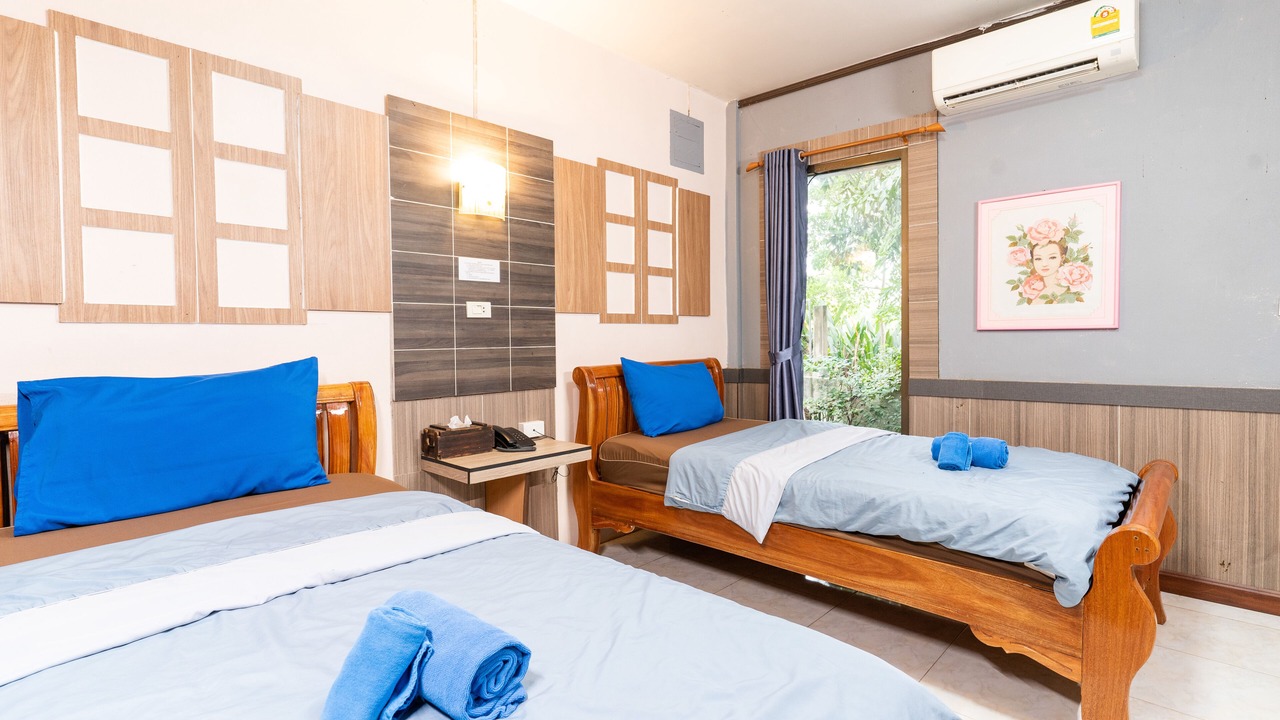 Photo of Bedroom in Photharam