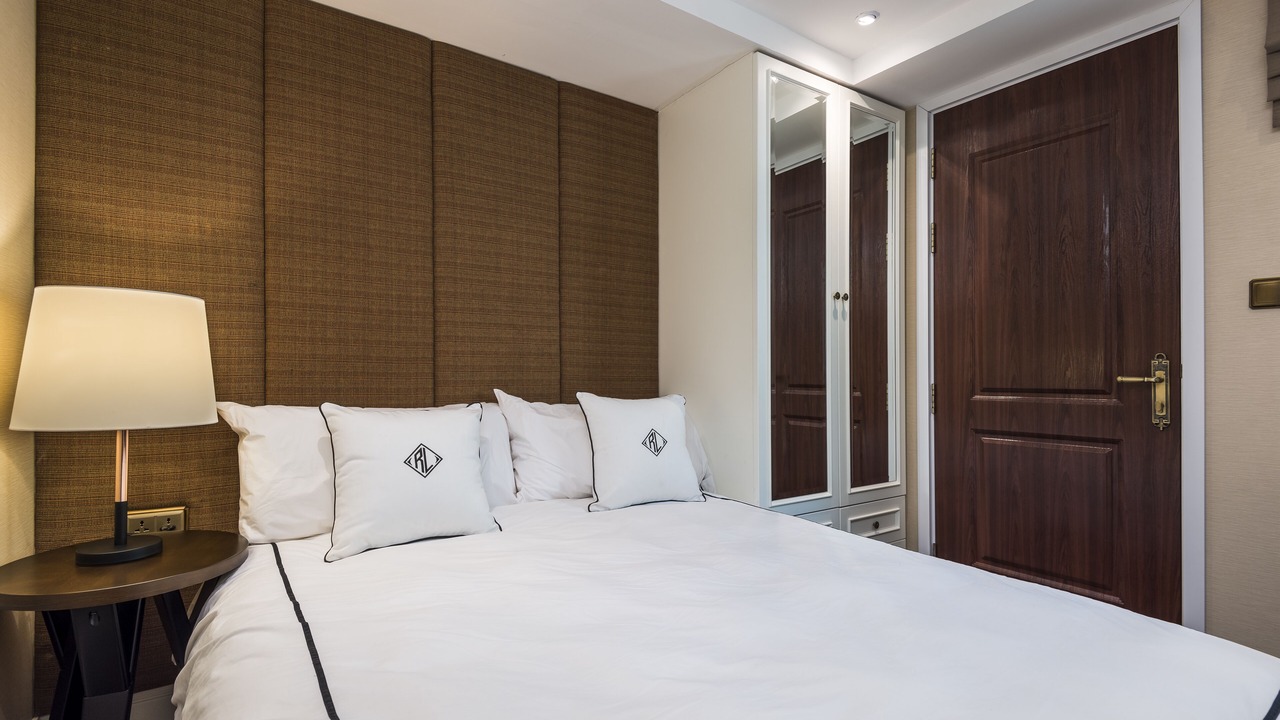 Photo of Bedroom in Khlong Tan Nuea