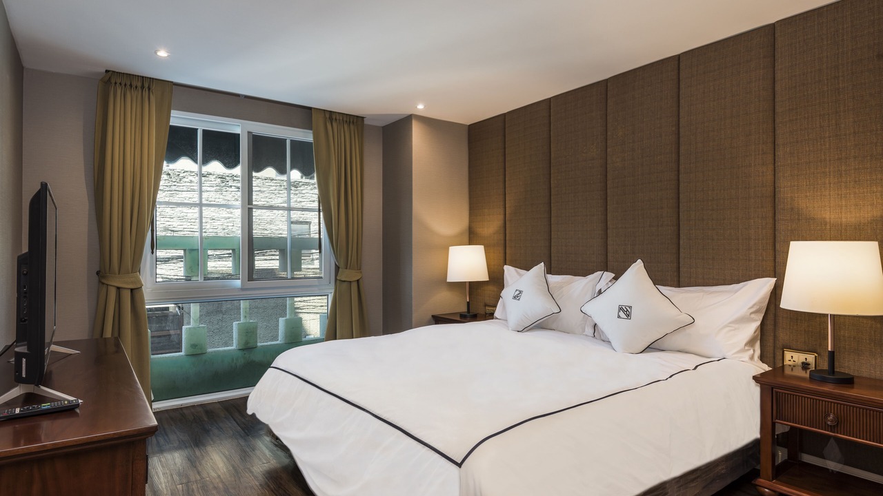 Photo of Bedroom in Khlong Tan Nuea