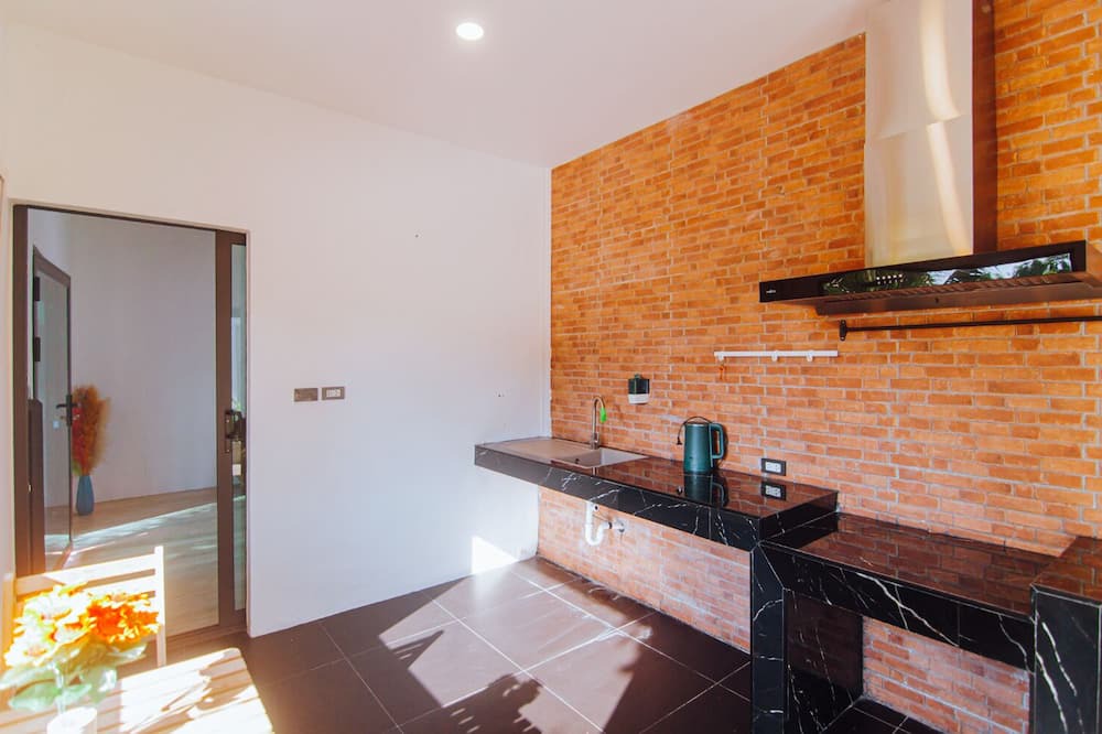 Photo of Kitchen in Pong