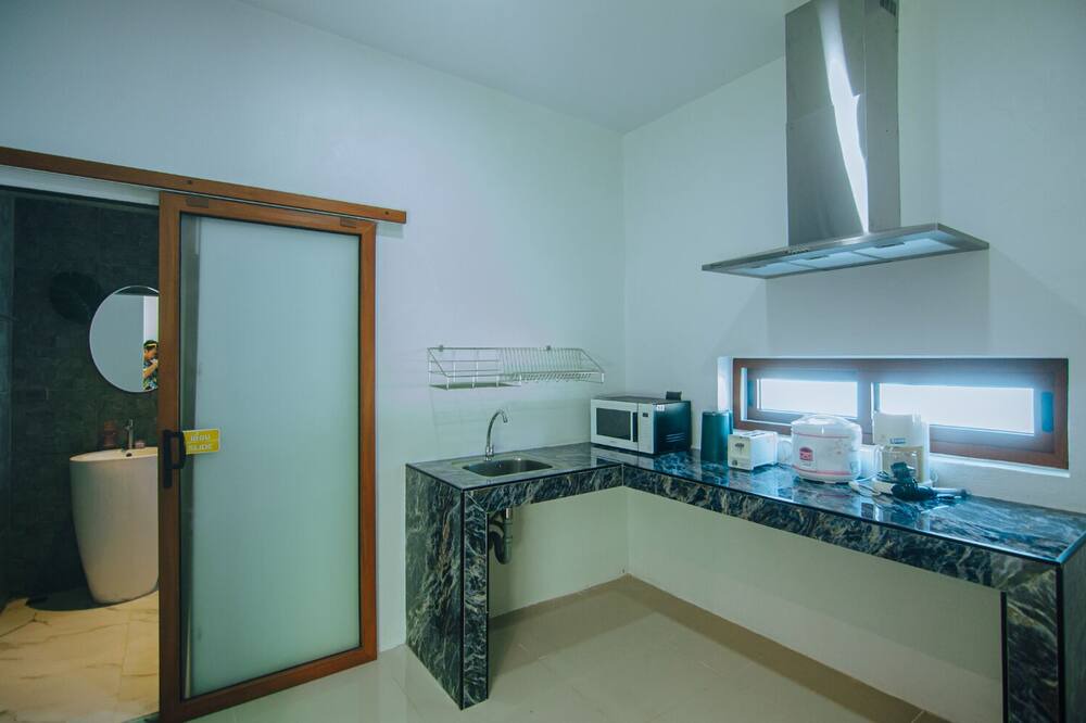 Photo of Kitchen in Pong