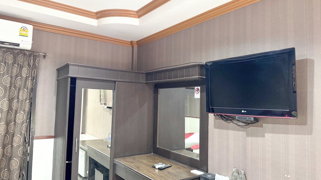 Photo of Bedroom in Chomphu