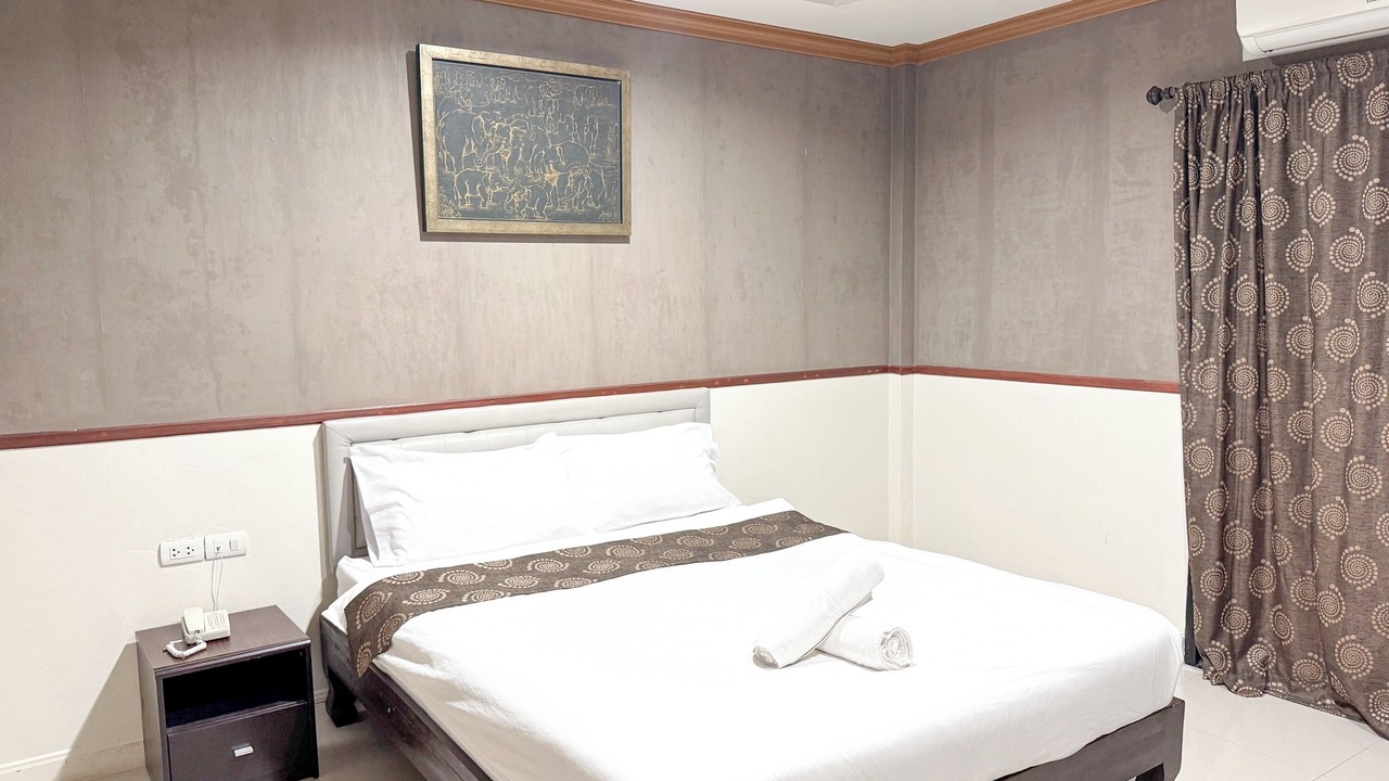 Photo of Bedroom in Chomphu