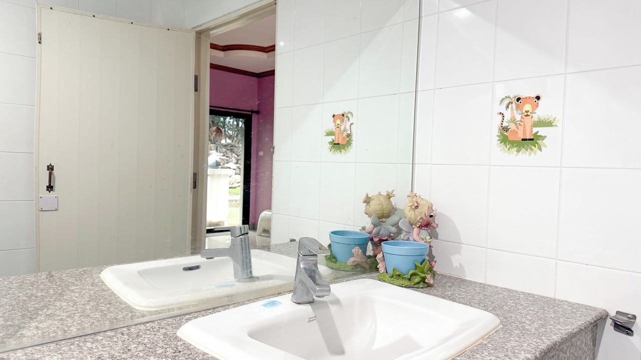 Photo of Bathroom in Chomphu