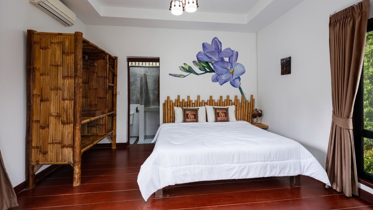 Photo of Bedroom in Lipa Noi