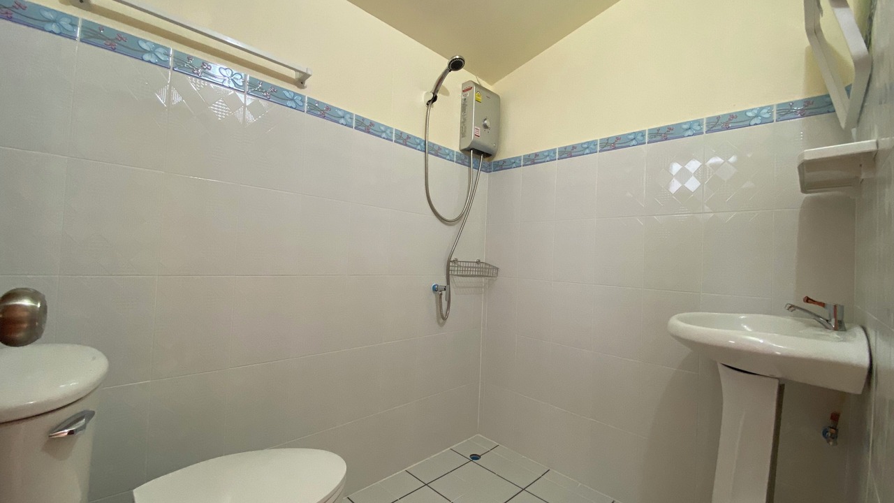 Photo of Bathroom in Pua