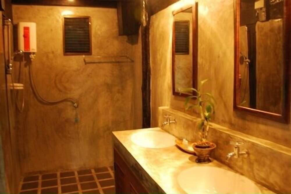 Photo of Bathroom in Mae On