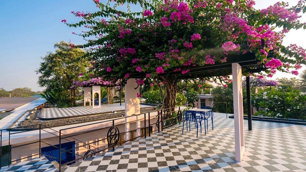 Photo of Outdoor in Hin Lek Fai