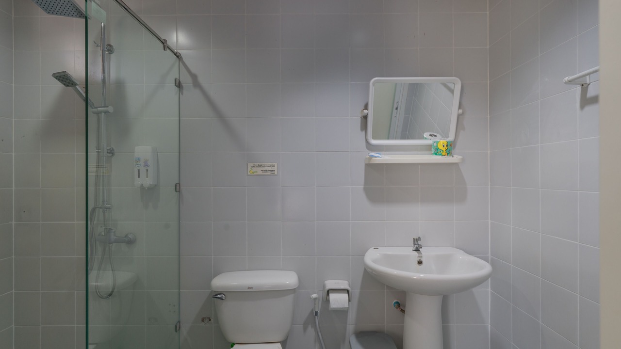 Photo of Bathroom in Nanai Road