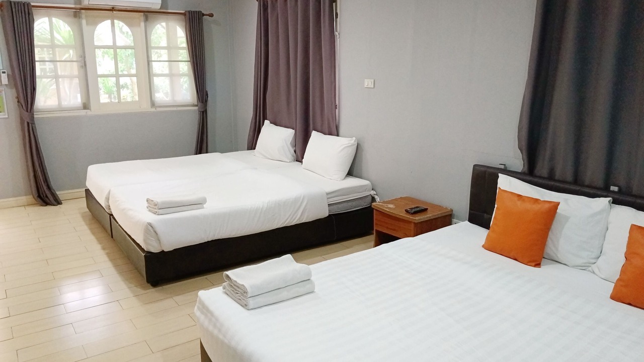 Photo of Bedroom in Phongprasan
