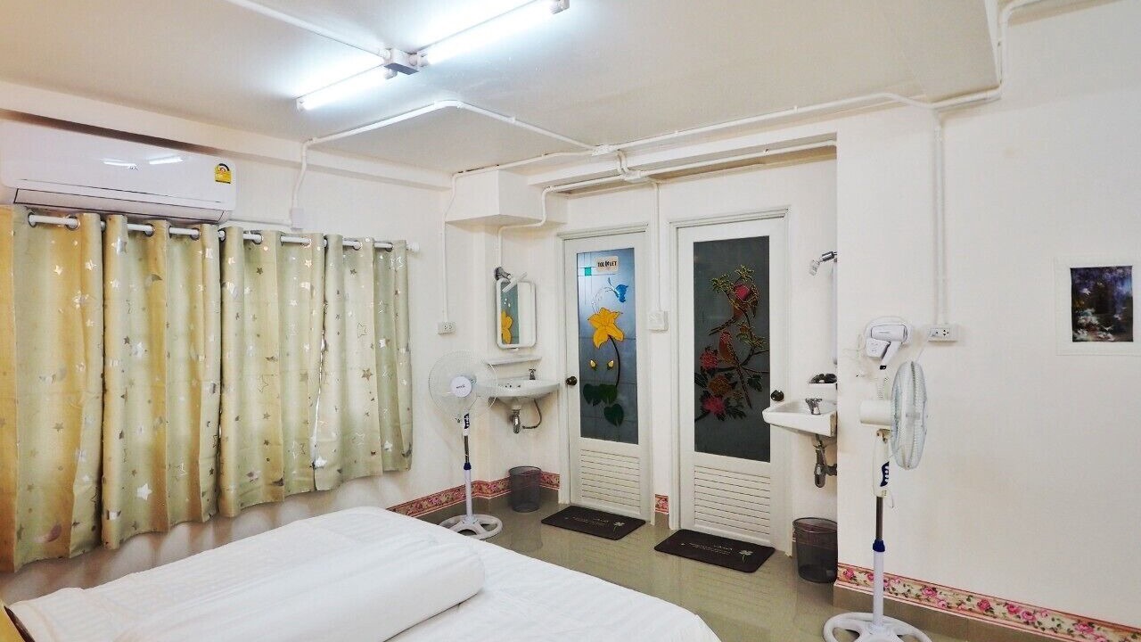 Photo of Bathroom in Old City