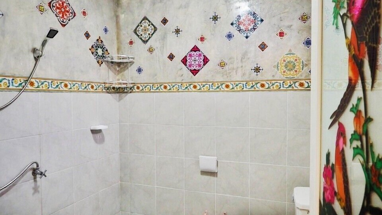 Photo of Bathroom in Old City