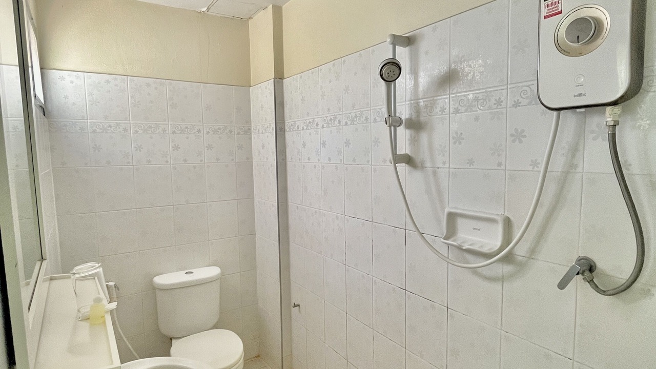 Photo of Bathroom in Pa Maet