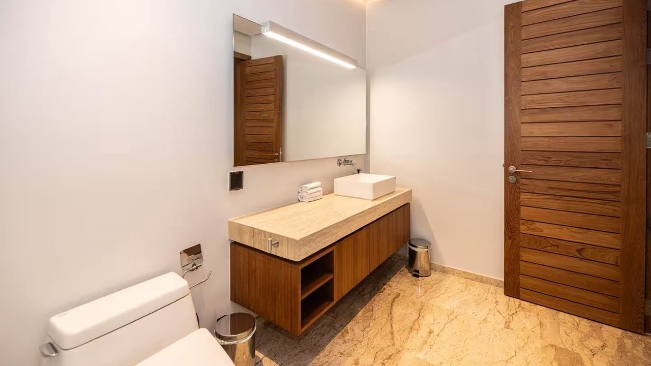 Photo of Bathroom in Koh Kaew